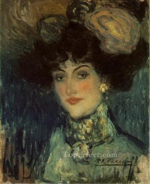 パブロ・ピカソ Painting - 羽根つきの帽子をかぶった女性 1901年 パブロ・ピカソ